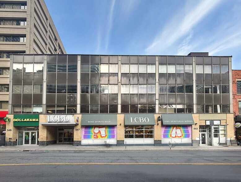 543-547 Yonge St, Toronto, ON à louer - Photo principale – Image 1 sur 1
