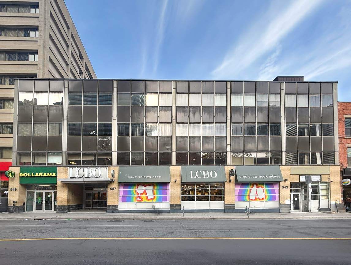 543-547 Yonge St, Toronto, ON à louer Photo principale– Image 1 sur 2