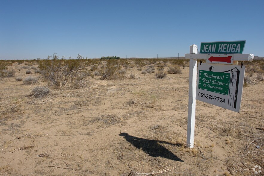 E Avenue G, Lancaster, CA à vendre - Photo de l’immeuble – Image 2 sur 4