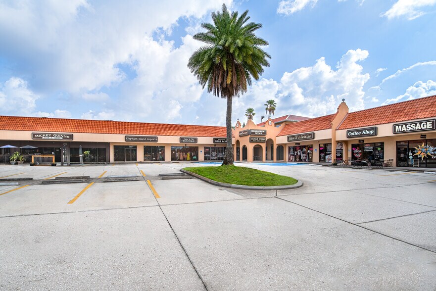13023 Park Blvd, Seminole, FL à louer - Photo de l’immeuble – Image 1 sur 8