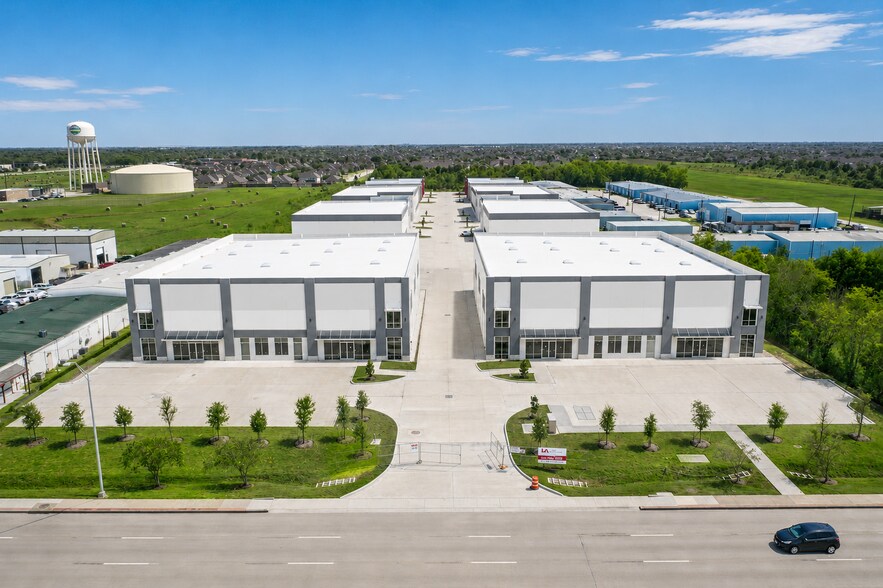 1613 N Main St, Pearland, TX à vendre - Photo de l’immeuble – Image 3 sur 6