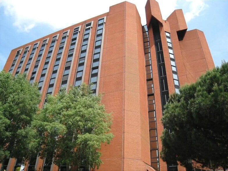 Bureau dans Toulouse à louer - Photo de l’immeuble – Image 2 sur 7