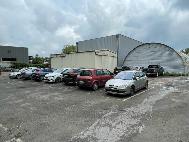Local d'activités dans Presles à vendre - Photo de l’immeuble – Image 3 sur 18