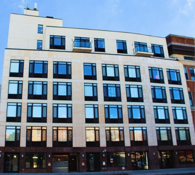 10312 Northern Blvd, Flushing, NY à vendre - Photo de l’immeuble – Image 3 sur 17