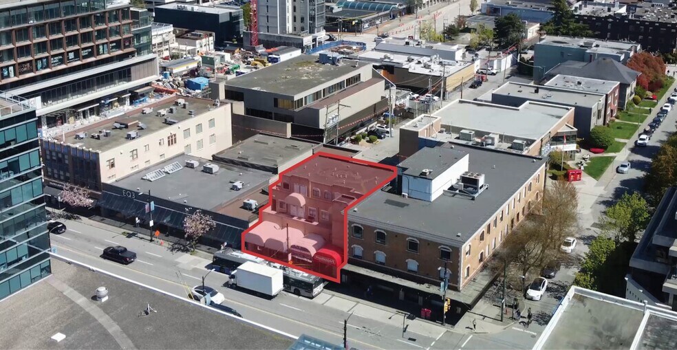 2566-2584 Granville St, Vancouver, BC à vendre - Photo de l’immeuble – Image 1 sur 8