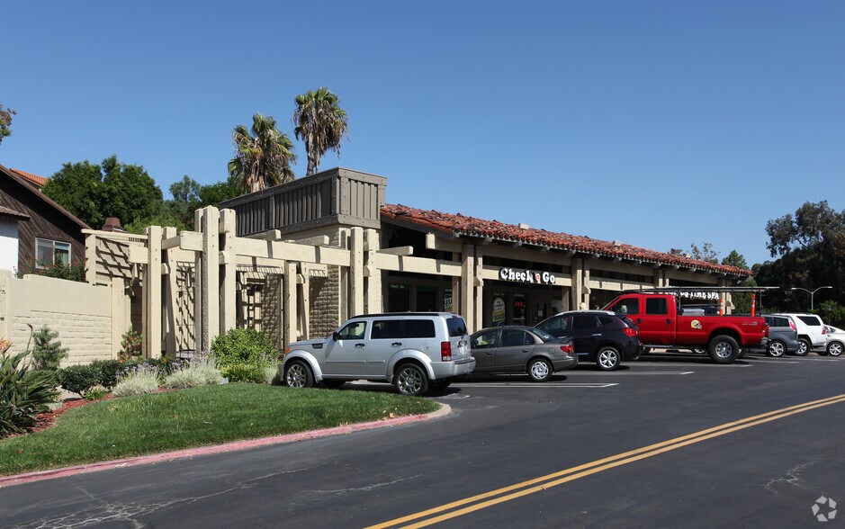 5620-5680 Lake Murray Blvd, La Mesa, CA à louer - Photo de l’immeuble – Image 2 sur 8