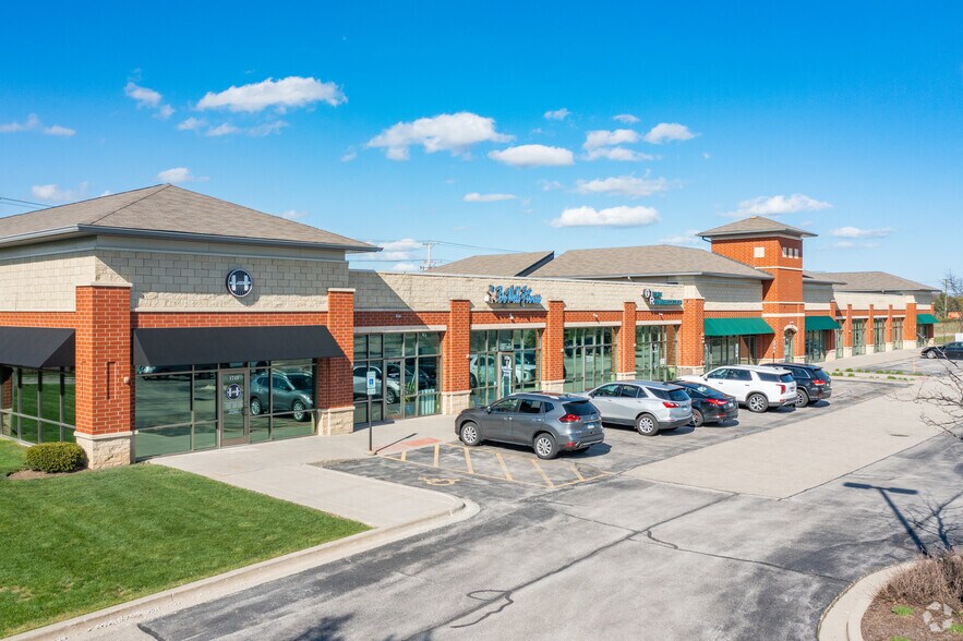 1745 Northwind Blvd, Libertyville, IL à vendre - Photo de l’immeuble – Image 3 sur 6