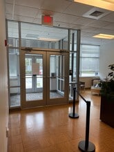 400 Davis Dr, Plymouth Meeting, PA à louer Photo intérieure– Image 2 sur 7