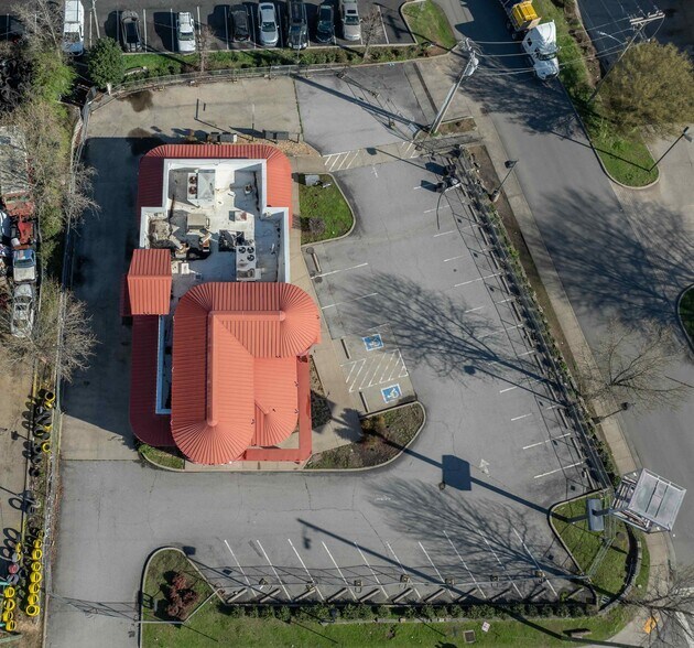 1504 Hampton St, Nashville, TN à louer - Photo de l’immeuble – Image 3 sur 11
