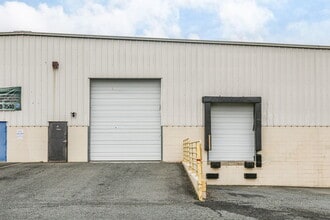 202 Freedom Ct, Fredericksburg, VA à louer Photo de l’immeuble– Image 1 sur 7