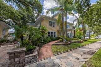 Plus de détails pour 635 Bay St NE, Saint Petersburg, FL - Hôtellerie à vendre