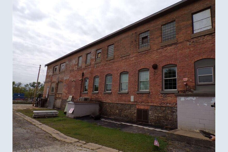 235 S Wisconsin St, Berlin, WI à vendre - Photo principale – Image 1 sur 1