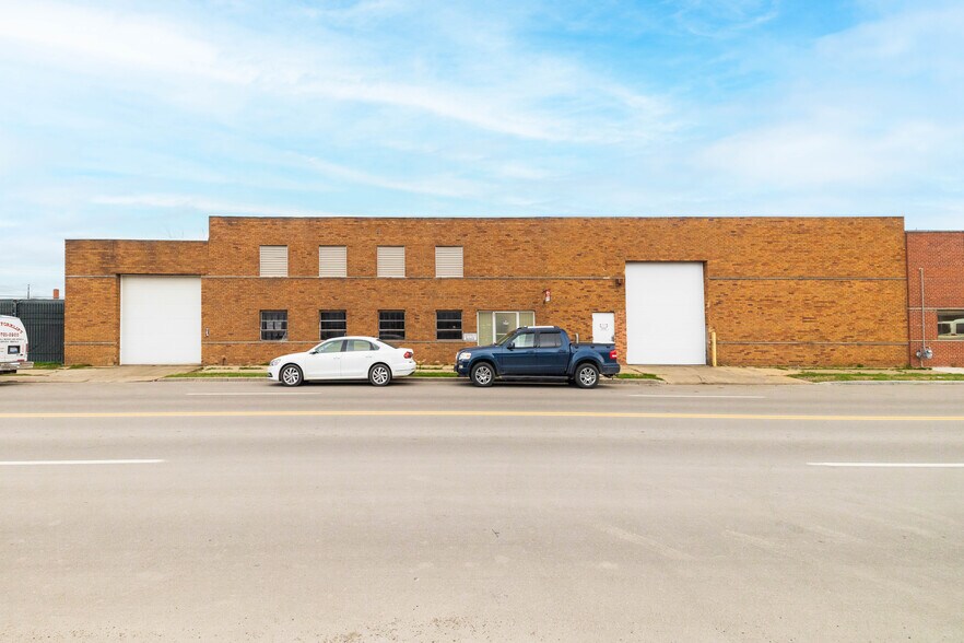 6773 E Davison St, Detroit, MI à louer - Photo de l’immeuble – Image 2 sur 9