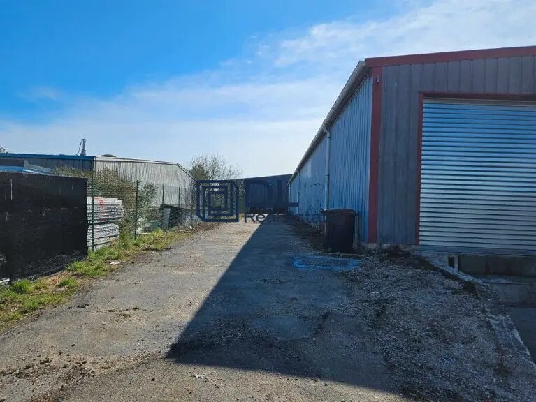 Industriel/Logistique dans Meaux à vendre - Photo de l’immeuble – Image 3 sur 4