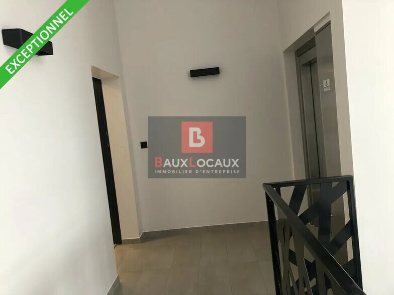 Local d’activités dans Bouc-Bel-Air à louer - Photo intérieure – Image 2 sur 20