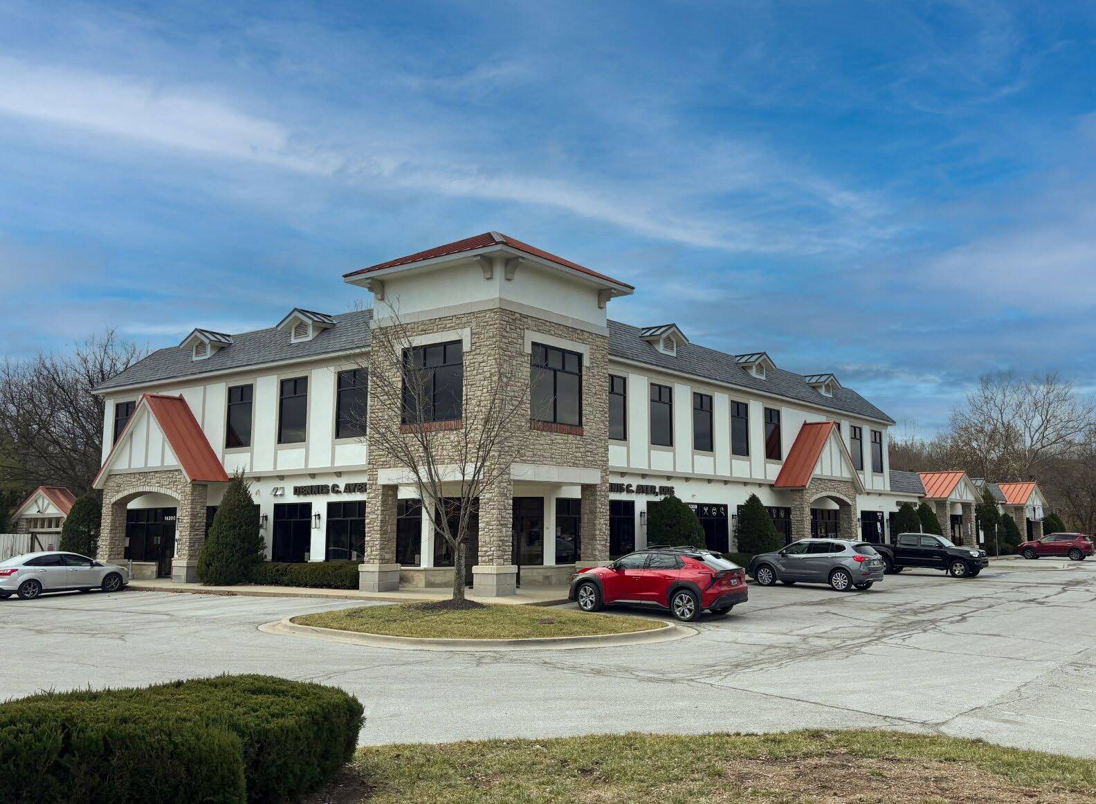 14300 Kenneth Rd, Leawood, KS à louer Photo de l’immeuble– Image 1 sur 4