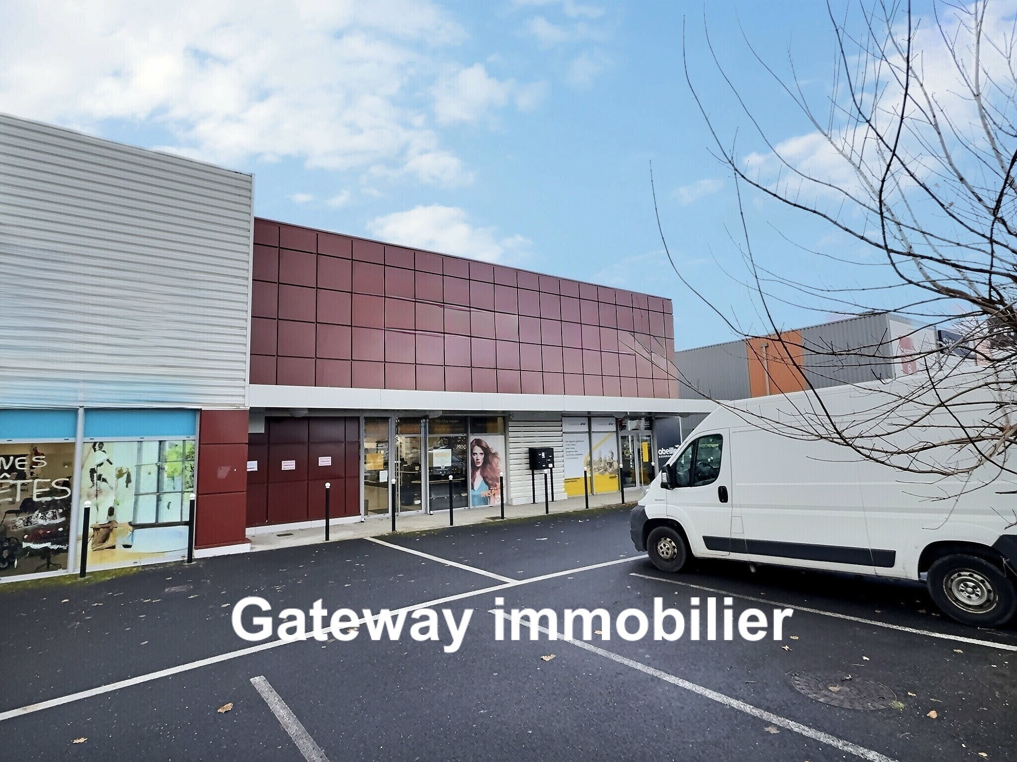 Local commercial dans Aubière à louer Photo de l’immeuble– Image 1 sur 6