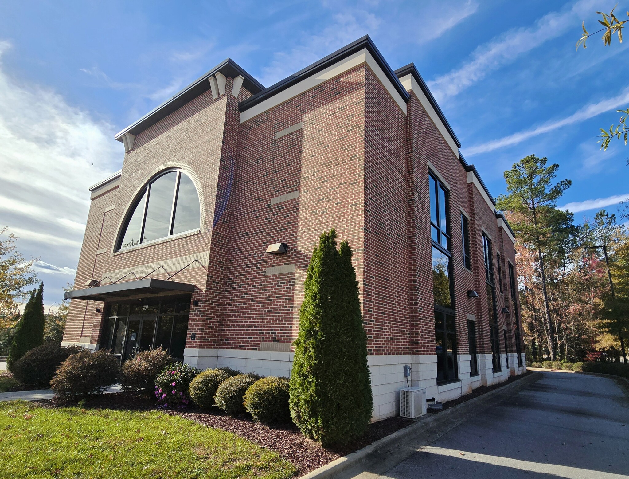 701 Mutual Ct, Raleigh, NC à vendre Photo de l’immeuble– Image 1 sur 52