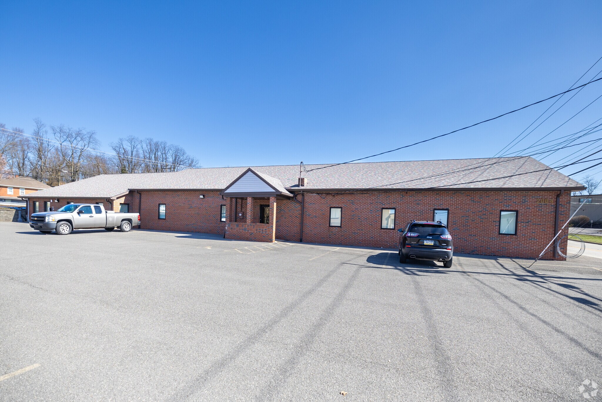 2884 Industrial Blvd, Bethel Park, PA à louer Photo principale– Image 1 sur 20
