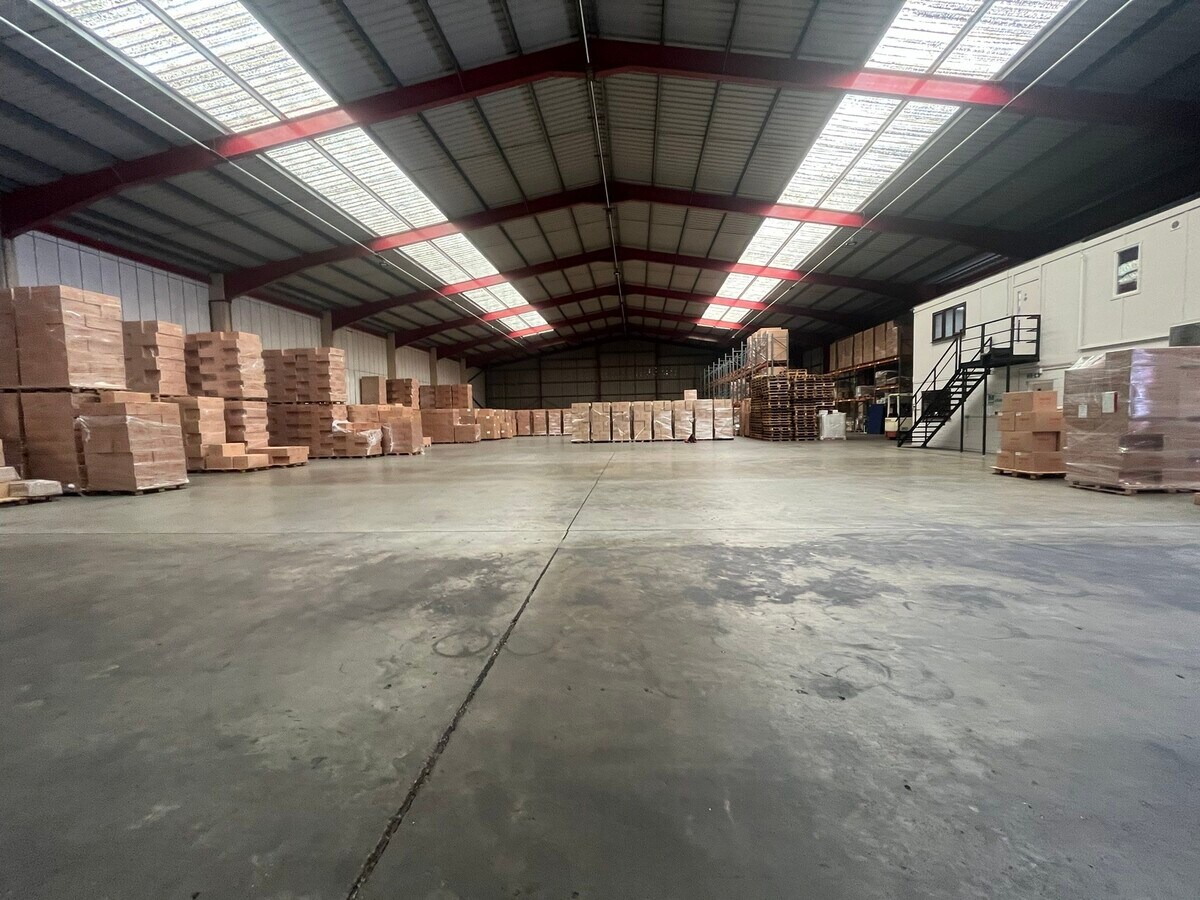 Cliff Rd, Ipswich, SFK IP3 0AY - Lot Unit 1 - - Photo intérieure - Image 1 of 2