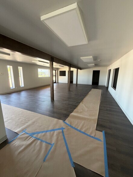 10934 E 55th Pl, Tulsa, OK à louer - Photo de l’immeuble – Image 3 sur 26