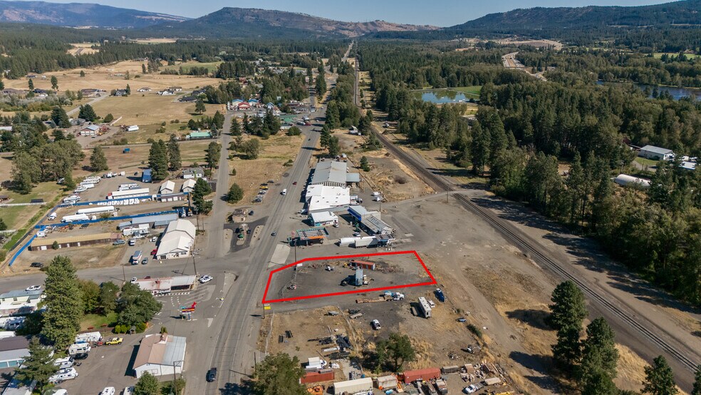 1010 E 1st St, Cle Elum, WA à louer - Photo de l’immeuble – Image 1 sur 6