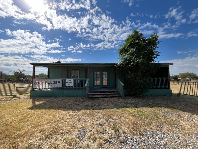 4515 Smith Rd, Von Ormy, TX à louer - Photo de l’immeuble – Image 3 sur 67
