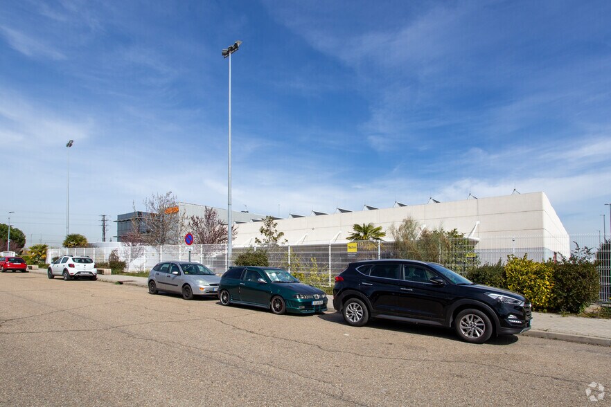Industriel/Logistique dans Coslada, Madrid à louer - Photo de l’immeuble – Image 3 sur 3
