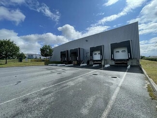 Plus de détails pour Local d'activités à louer