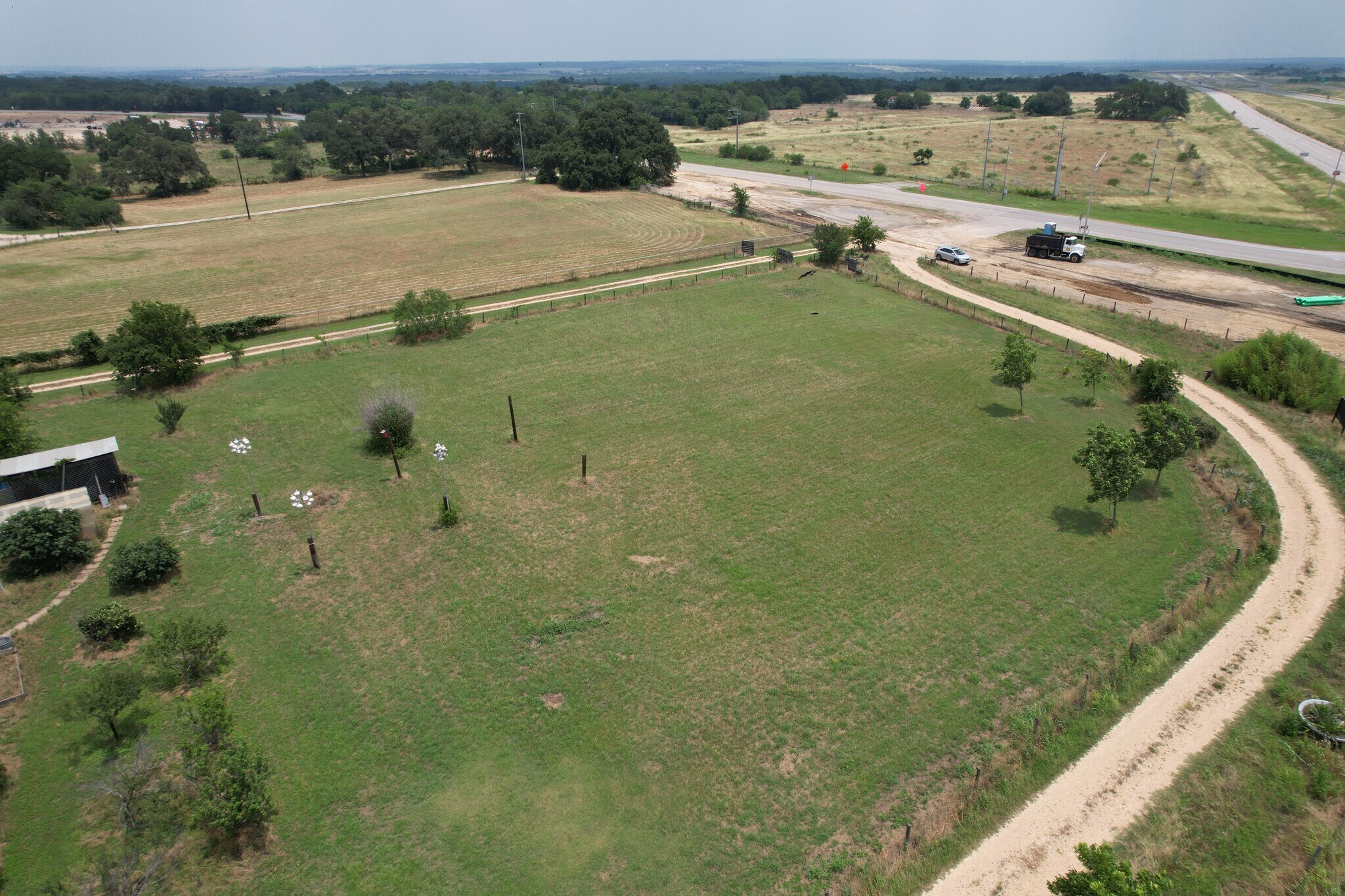 1707 Silent Valley Rd, Lockhart, TX à vendre Photo de l’immeuble– Image 1 sur 9