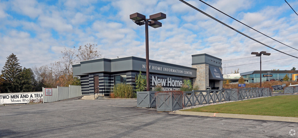 11488 Yonge St, Richmond Hill, ON à louer - Photo principale – Image 1 sur 6