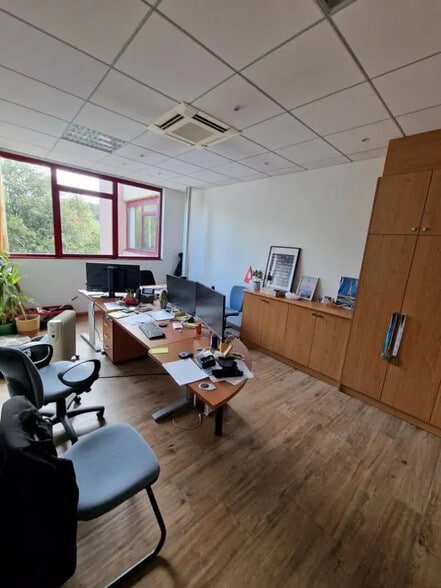 Industriel/Logistique dans Vallauris à louer - Photo intérieure – Image 3 sur 5