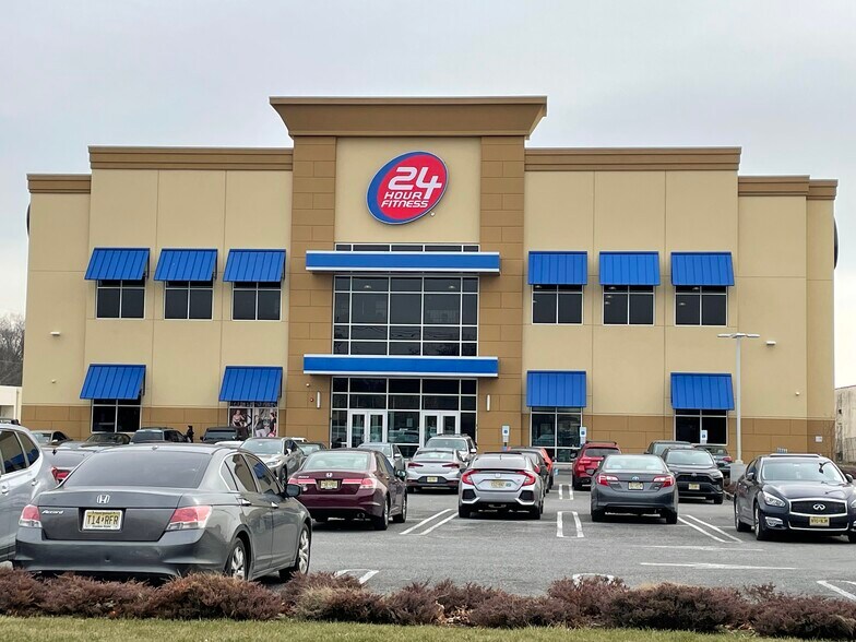 2450 US Highway 22, Kenilworth, NJ à louer - Photo de l’immeuble – Image 2 sur 2