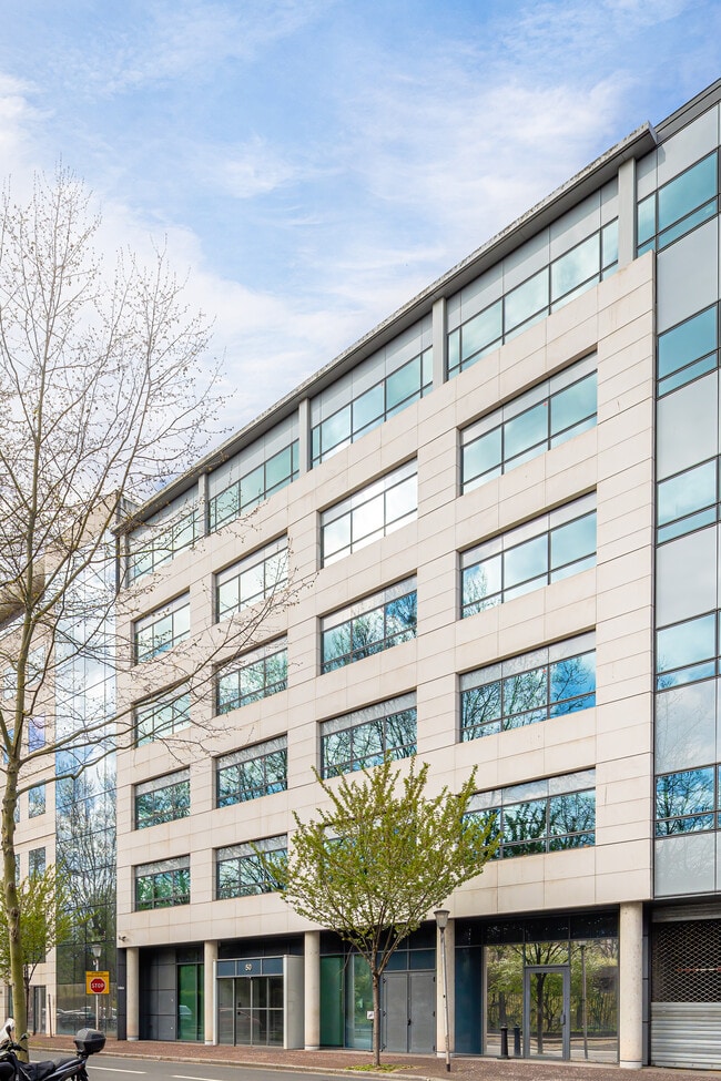 Plus de détails pour 50 Boulevard Gallieni, Issy-les-Moulineaux - Bureau à louer