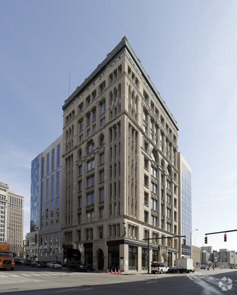 47 S Pennsylvania St, Indianapolis, IN à louer - Photo principale – Image 2 sur 14