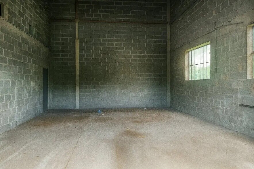 Local d'activités dans Blanzy à vendre - Photo intérieure – Image 1 sur 2