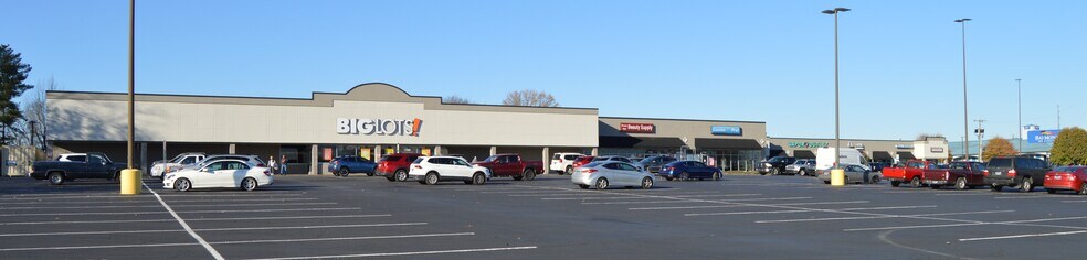 370 Sumner Hall Dr, Gallatin, TN à louer - Photo de l’immeuble – Image 2 sur 12