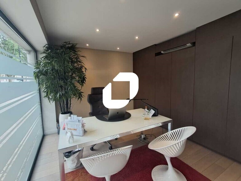 Bureau dans Bordeaux à vendre - Photo intérieure – Image 2 sur 17