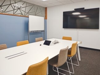 Plus de détails pour 259 W Broadway, Waukesha, WI - Coworking à louer