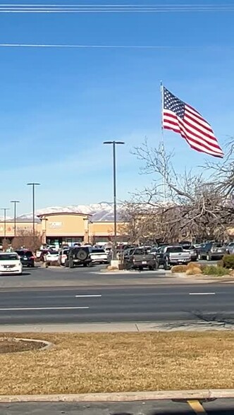 1950 E Fort Union Blvd, Salt Lake City, UT à louer - Vidéo sur l’annonce professionnelle – Image 2 sur 2