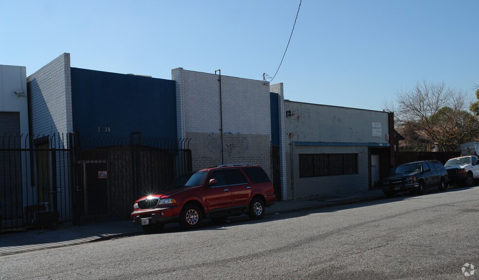 1638 23rd St, Los Angeles, CA à vendre - Photo principale – Image 1 sur 17