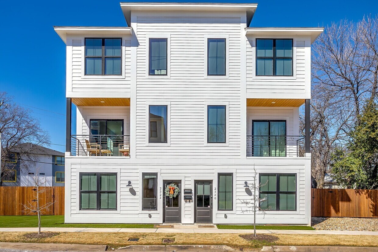 2320 Benbrook Blvd, Fort Worth, TX à vendre Photo principale– Image 1 sur 2