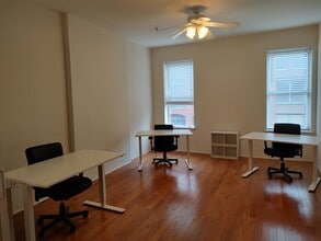 219 Montgomery St, Jersey City, NJ à louer Photo intérieure– Image 2 sur 12