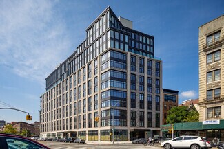 Plus de détails pour 300 W 122nd St, New York, NY - Logement à vendre