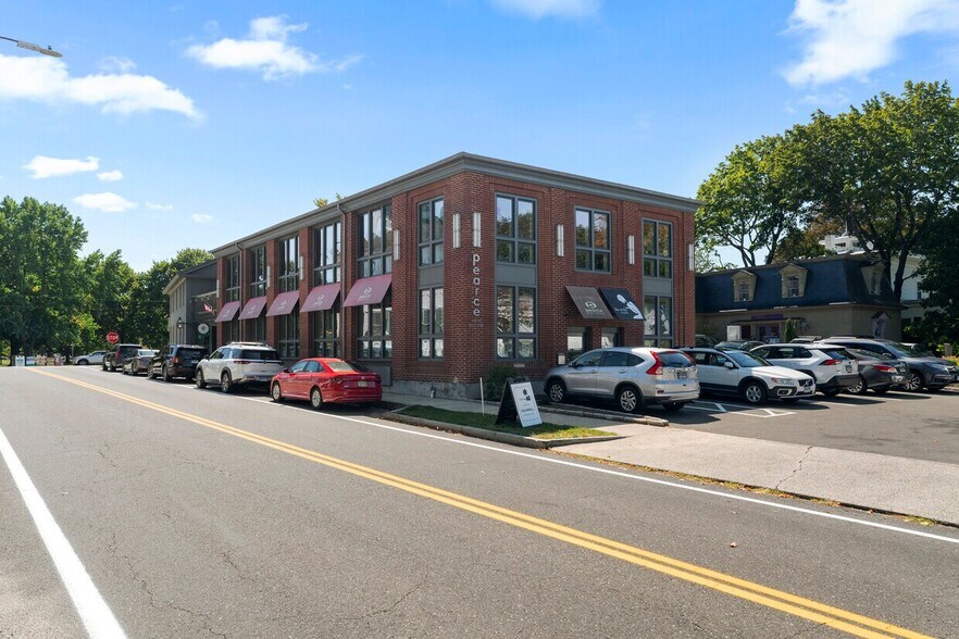 18 Church St, Guilford, CT à louer - Photo de l’immeuble – Image 2 sur 4