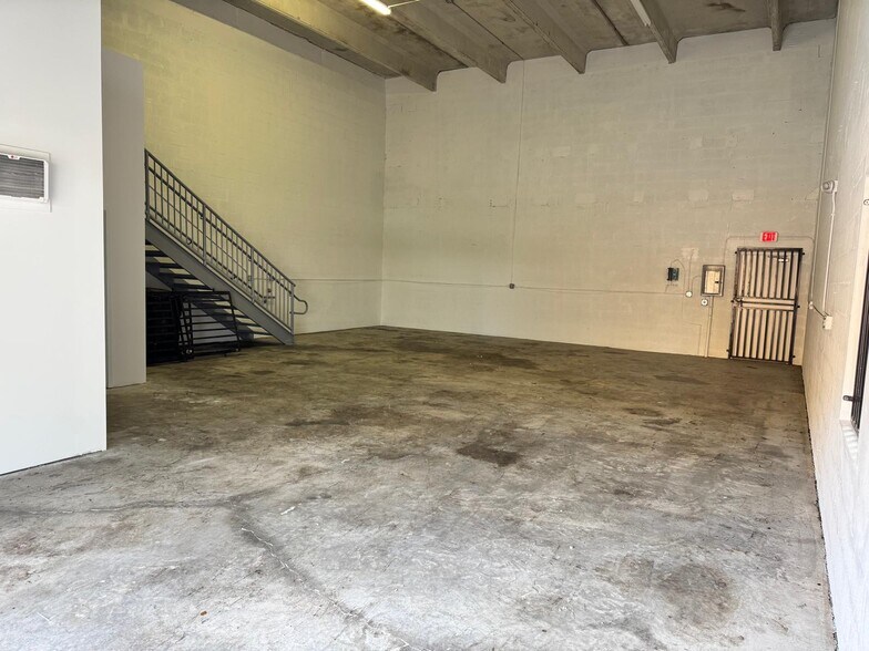4628-4648 NW 133rd St, Opa-locka, FL à louer - Photo de l’immeuble – Image 2 sur 14