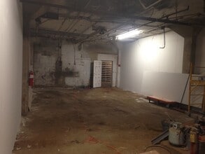 2106 S Kedzie Ave, Chicago, IL à louer Photo intérieure– Image 2 sur 3