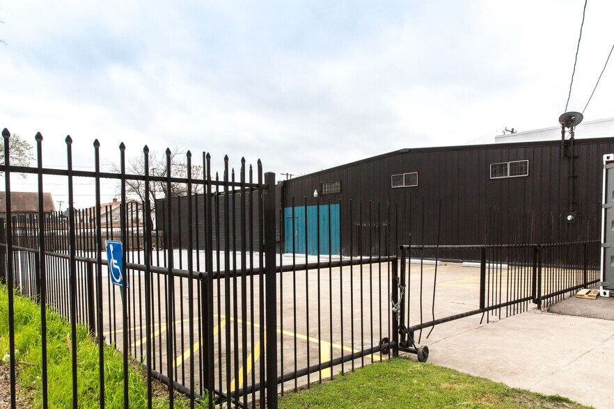 4104 Main St, Dallas, TX à louer - Photo de l’immeuble – Image 3 sur 4