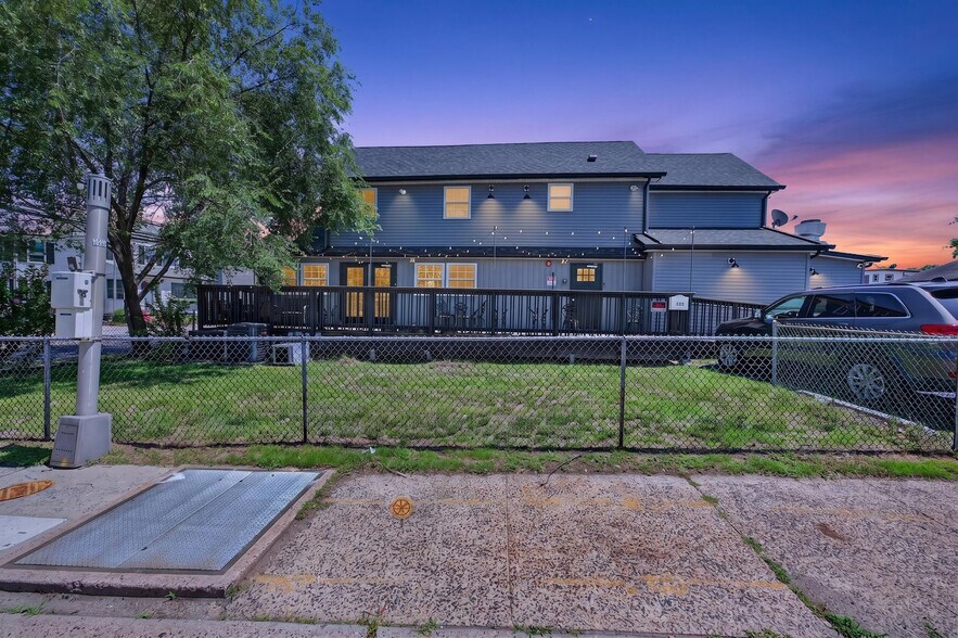 528 Ridgeway Ave, South Amboy, NJ à vendre - Photo de l’immeuble – Image 3 sur 24