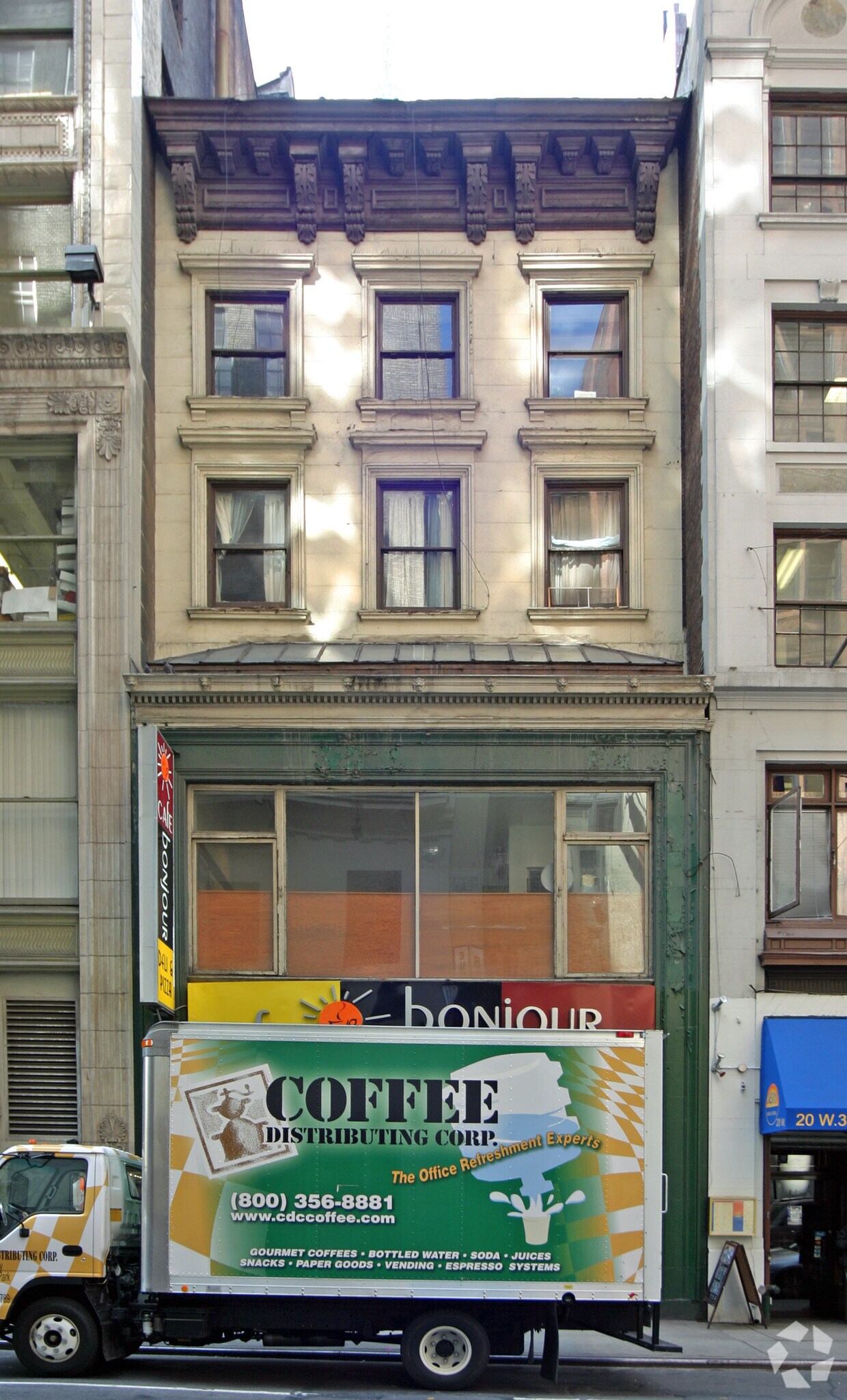 18 W 38th St, New York, NY à louer Photo principale– Image 1 sur 8